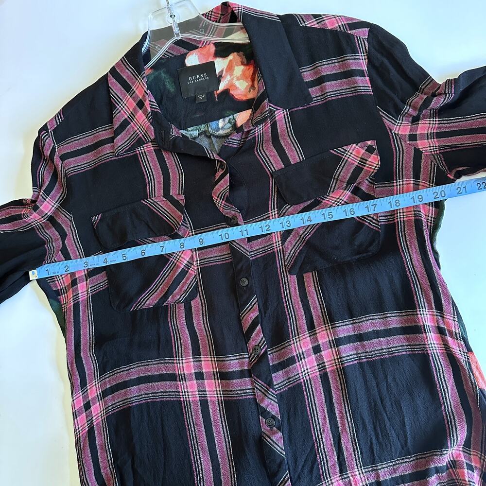 Guess Mixed Print Top Womens Medium Black Pink Plaid Floral Boho Button Shirt - Picture 7 of 8